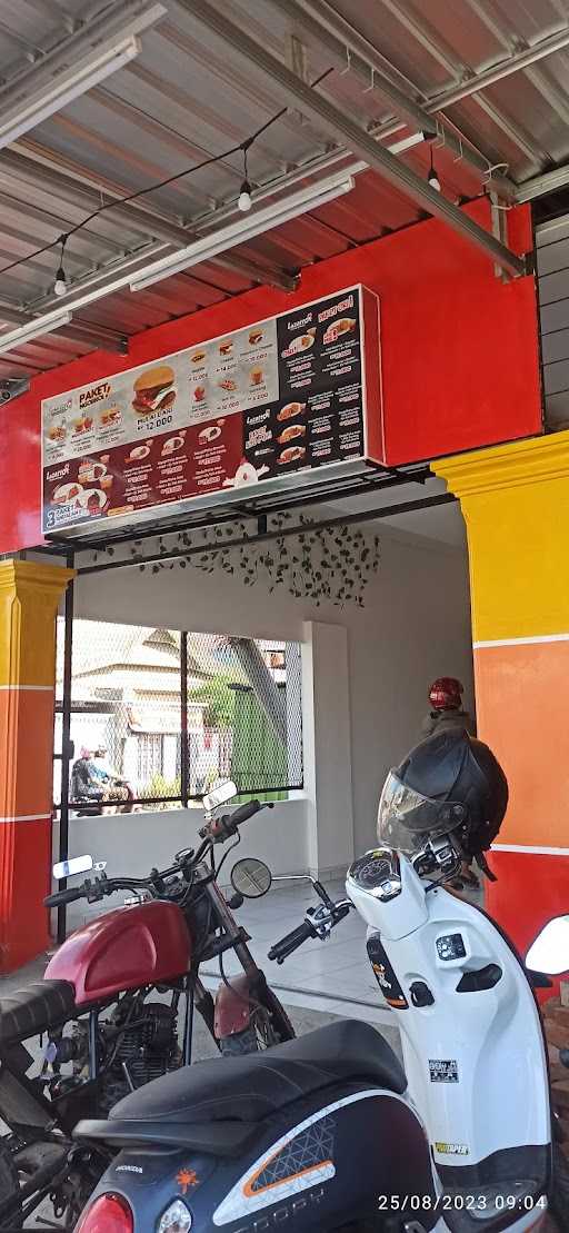 Lazatto Chicken & Burger Kerung-Kerung 8