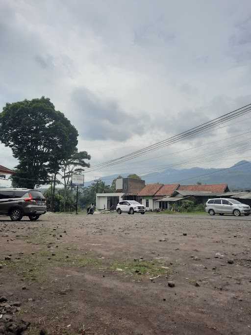 Rumah Makan H. Enok 9