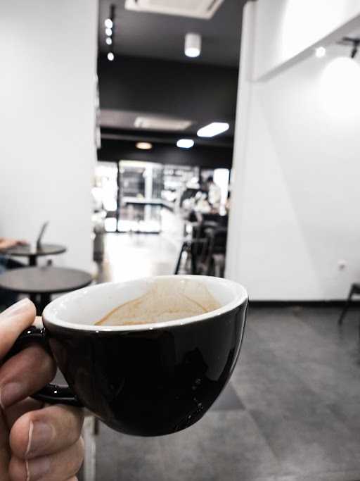 Umbra Coffee & Roastery 10