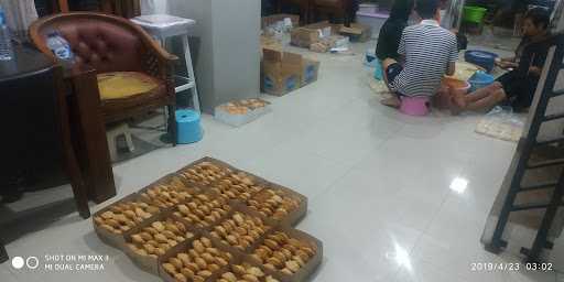 Pastel Gang Pelukis ( Dede Snack) 1