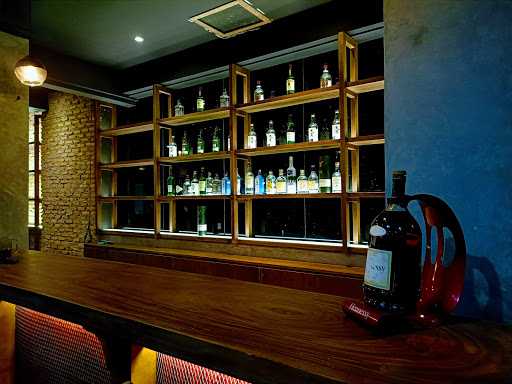 Secondfloor Bar & Lounge 6