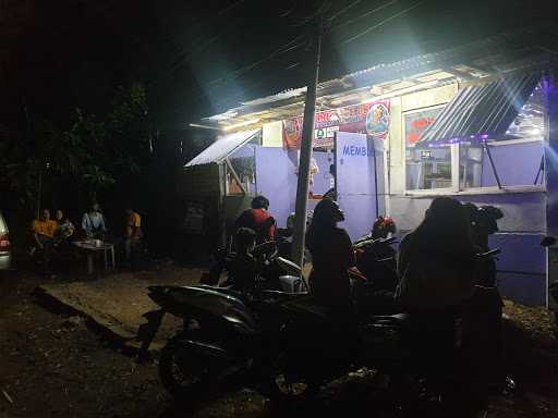 Kedai Memble 88 3