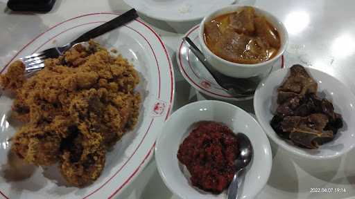 Ayam Goreng Ny. Suharti 10