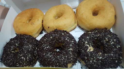 Ponut Donat Kentang - Lippo Mall Kemang 1