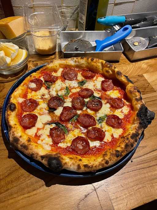 Zapoli Pizzeria 9