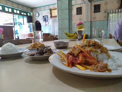 Rumah Makan & Restoran Purnama Sari 9