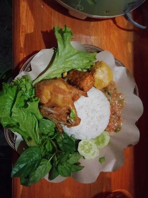 Pecel Lele Dua Putra 9