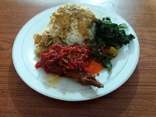 Rm. Rizki Mananti Masakan Padang 9