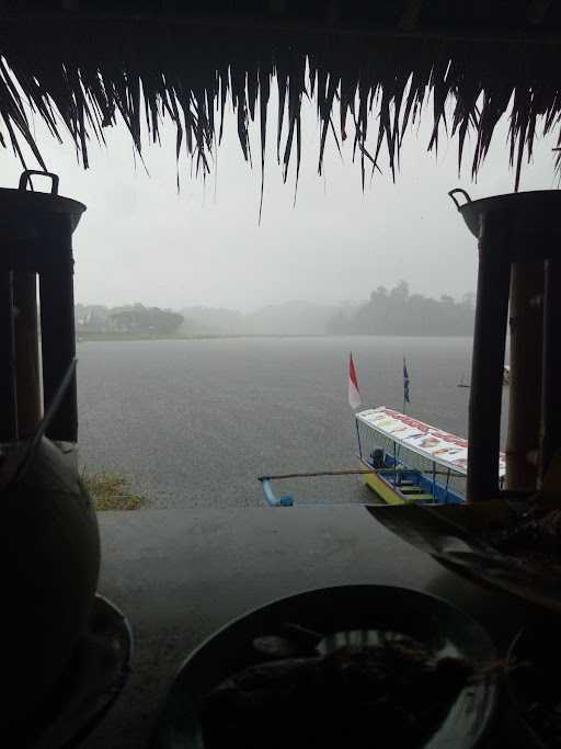 Saung Bambu Situ Gede 10