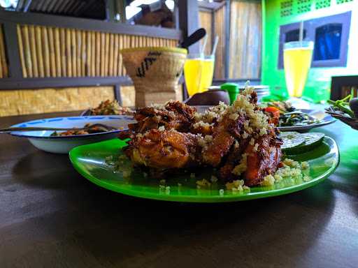 Warung Nasi Hawu Nini 10