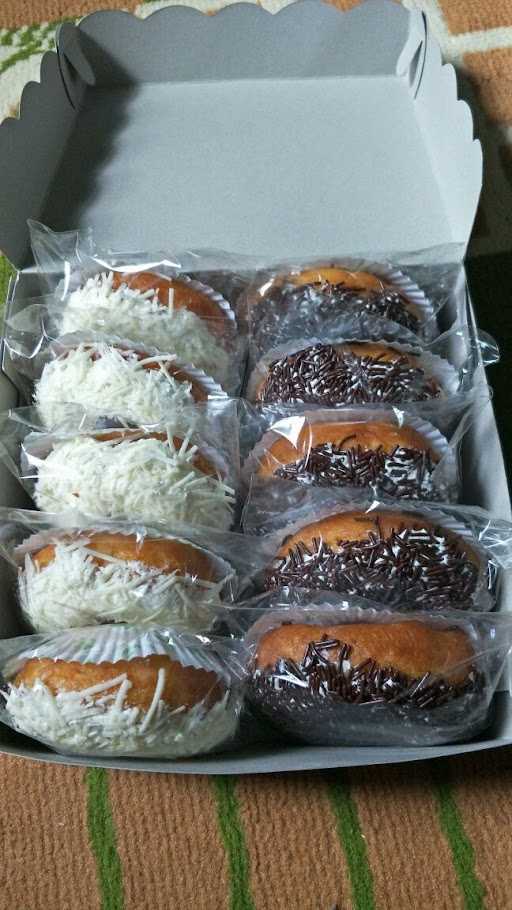 Danica Brownies & Donat 3