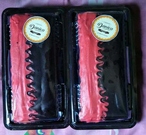 Danica Brownies & Donat 6