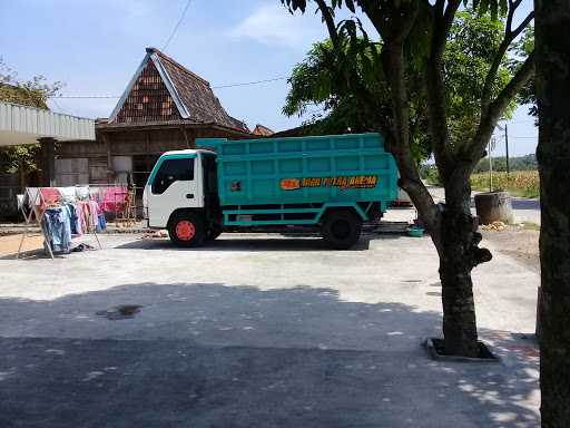 Rumah Makan Milik Kita 4