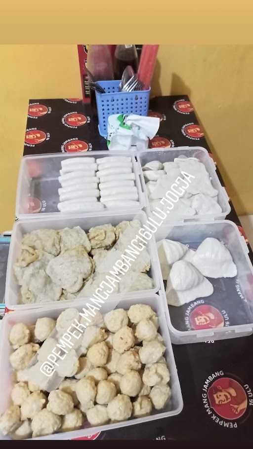 Pempek Mang Jambang 16 Ulu 7