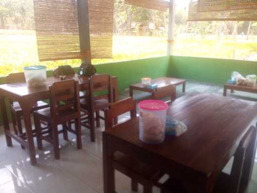 Warung Makan Perdamaian 7