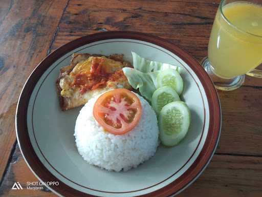 Warung Mie Ayam Soto Tia 1