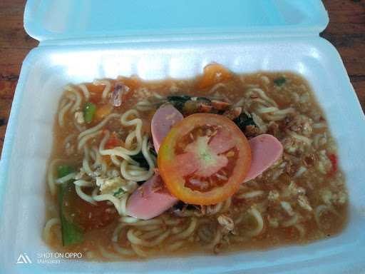 Warung Mie Ayam Soto Tia 2