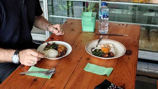 Warung Makan Bu Elly 9