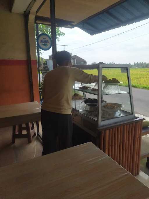 Warung Makan Nadia Ayam Betutu 2