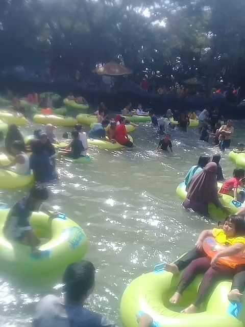 Parkiran Water Park Gerbang Mas Bahari 7