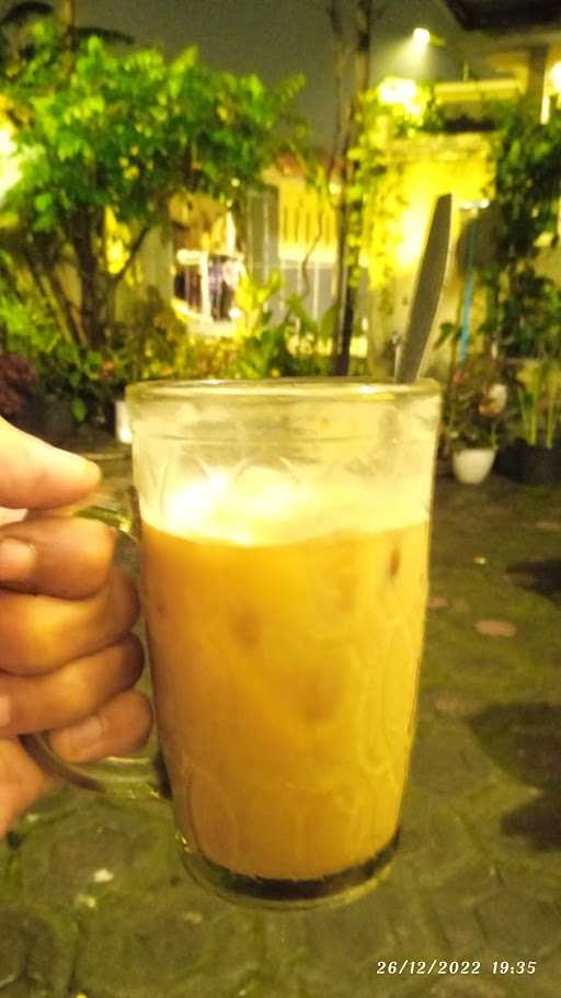 Warung Kopi Bryan 8