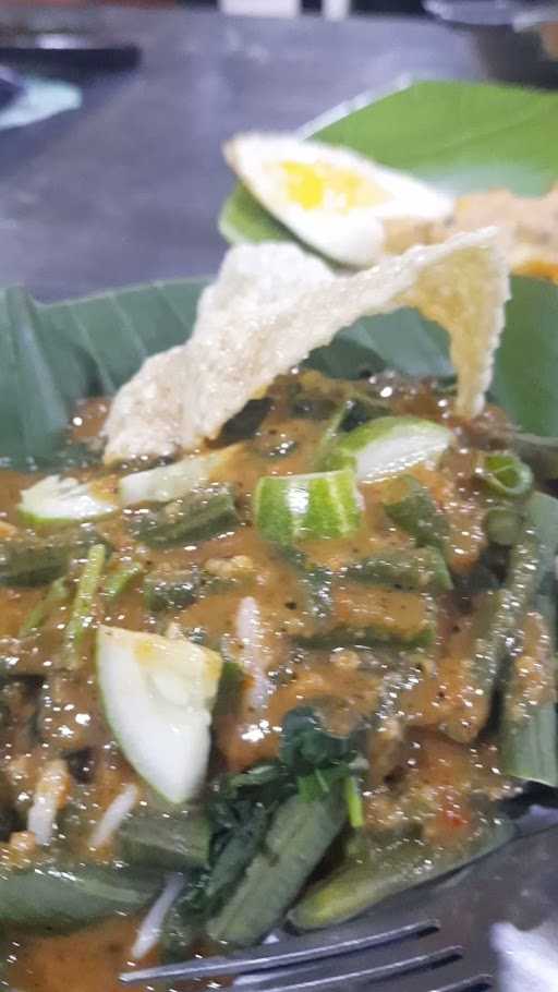 Nasi Pecel Yu San Tegal 3