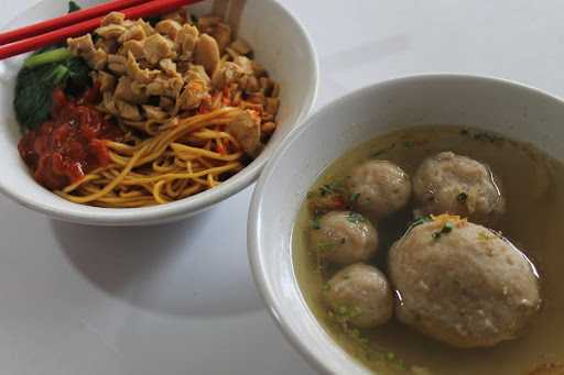 Mie Ayam Bakso Golf 5