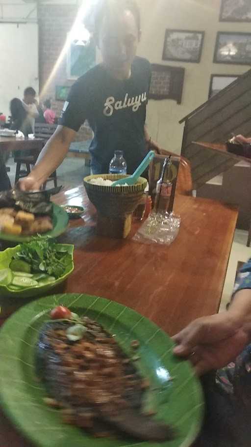 Warung Nasi Saluyu 3