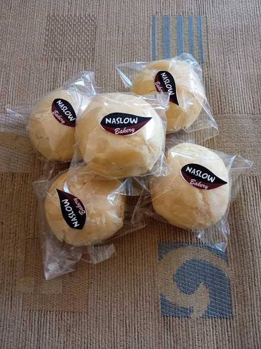 Bakpia Coklat Naslow Bakery 7