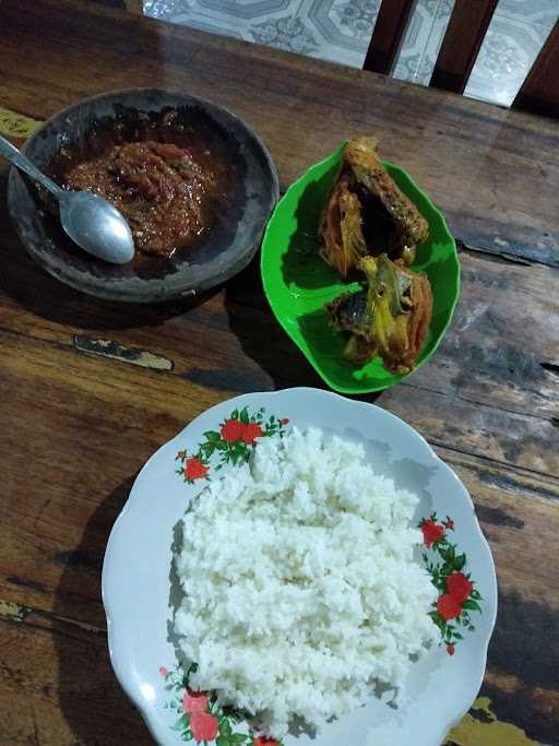 Rumah Makan Nining Rahayu 2