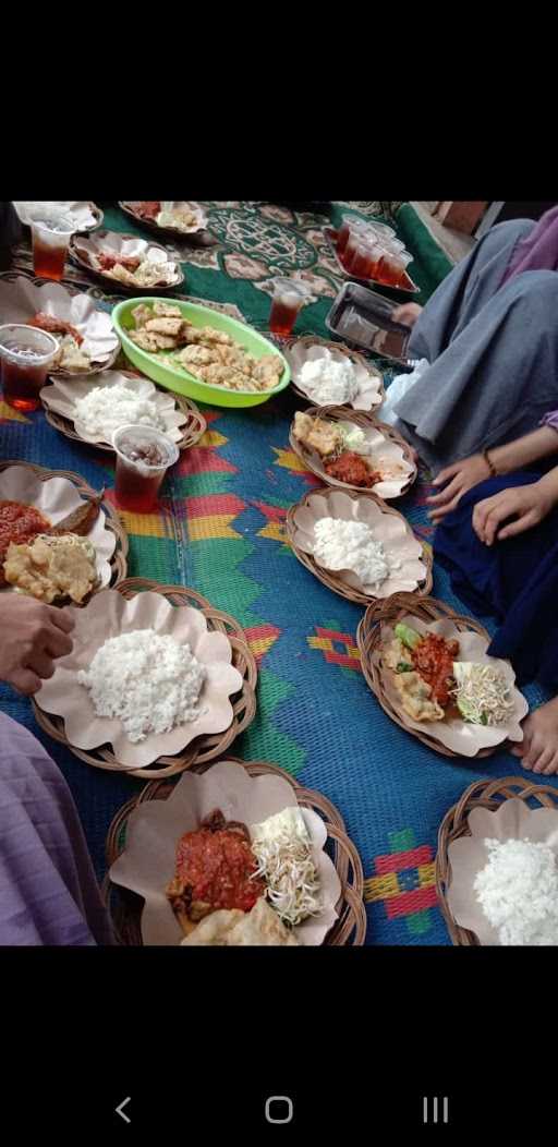 Warung Makan Pecel Lele Ibu Satun 4