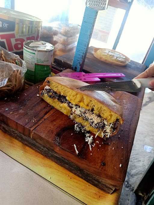 Martabak Manis Pasar Kelinci 6