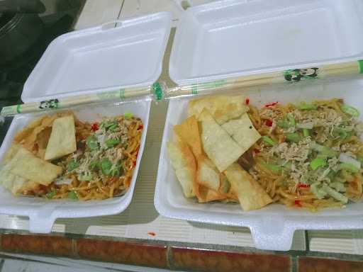 Kedai Seblak Prasmanan & Mie Level 2