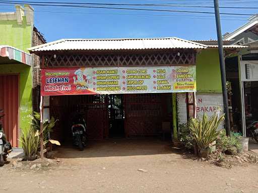 Warung Makan Lesehan Mbak Tiwi 10