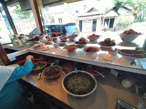 Warung Makan Padang Talago Janiah 8