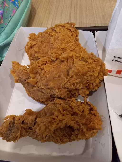 KFC Box - Phinisi Point Mall 4