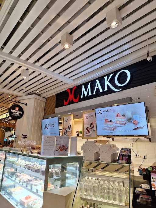 Mako Cake & Bakery Living World Pekanbaru 9