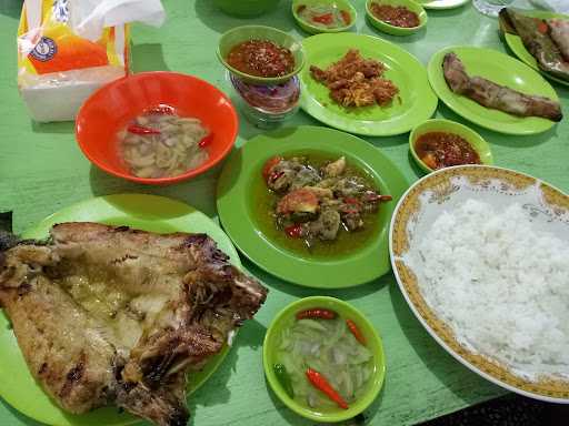 Warung Makan Khas Banjar 8