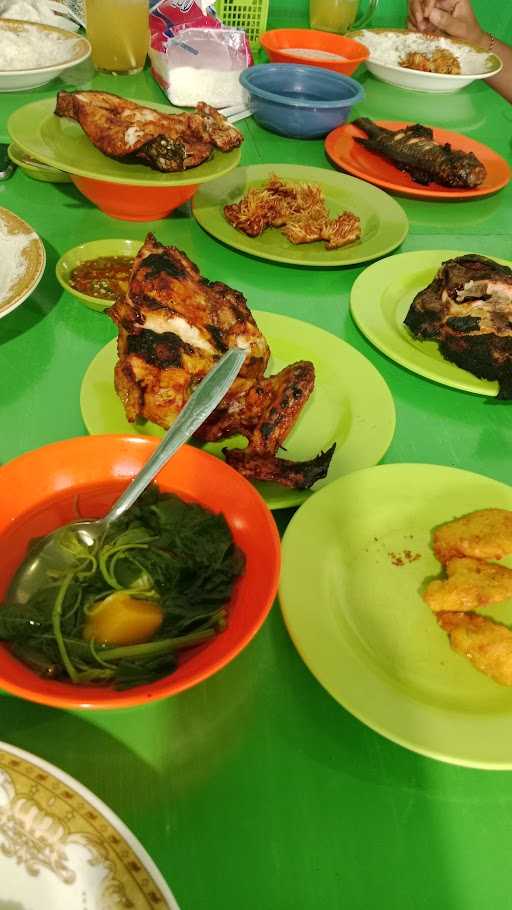 Warung Makan Khas Banjar 5