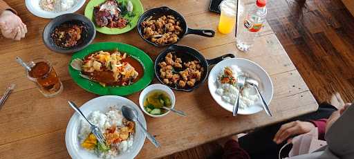 Warung Pinggir Banyu 6