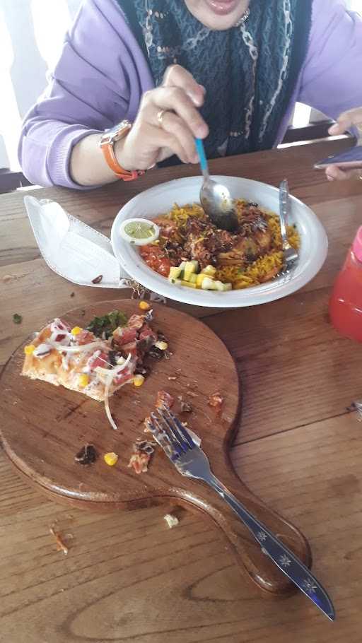 Warung Pinggir Banyu 3