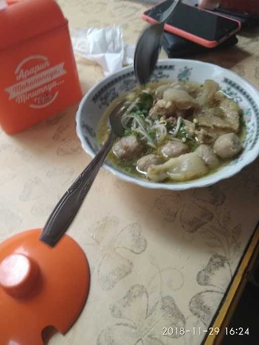 Bakso Kikil Lapangan Masbagik 9