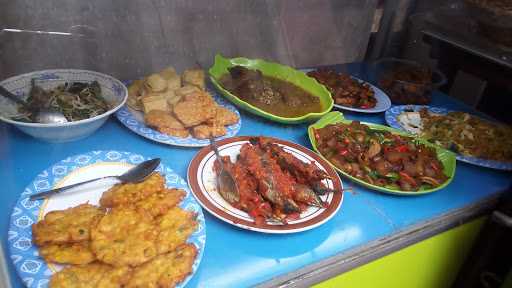 Kedai Penegak 8