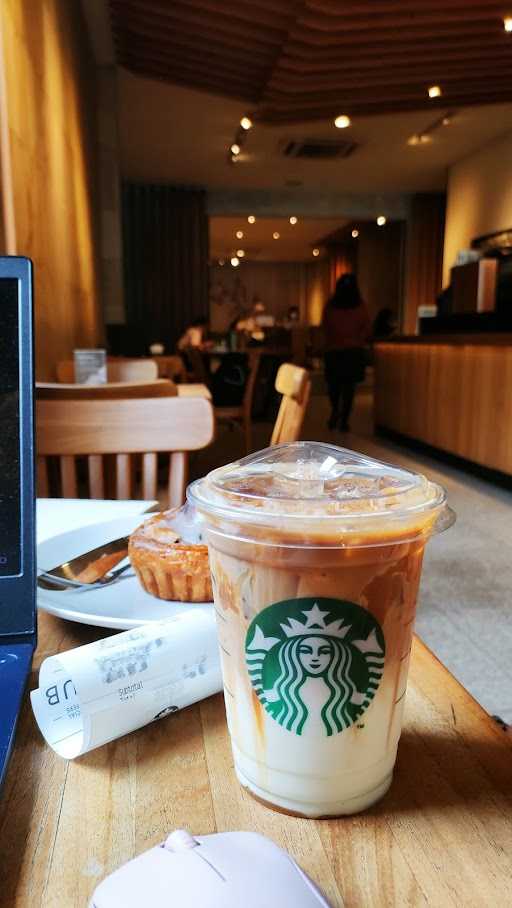 Starbucks - Matraman 6