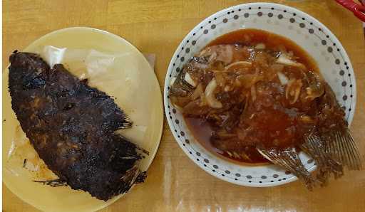 Ayam Bakar Mas Walid & Seafood Pring Cendani 1