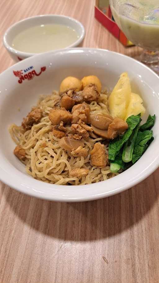 Bakmi Naga Resto 3