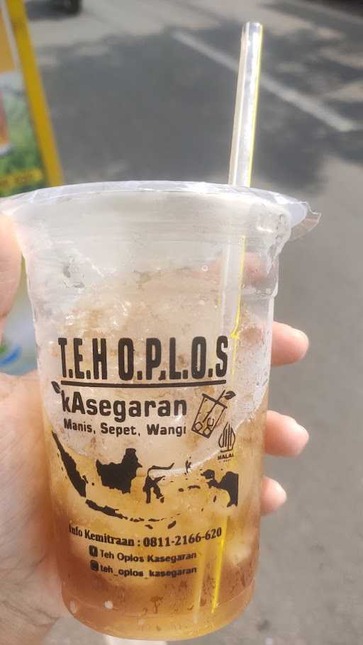 Es Teh Oplos - Kebon Kelapa 3