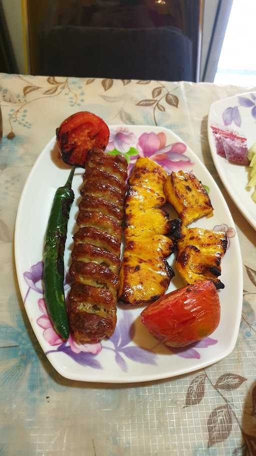 Kourosh Kebab Pramuka 9