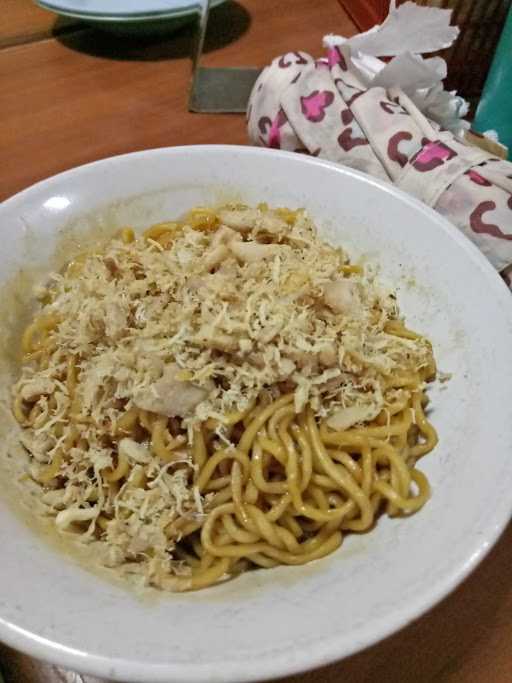 Mie Akung 9