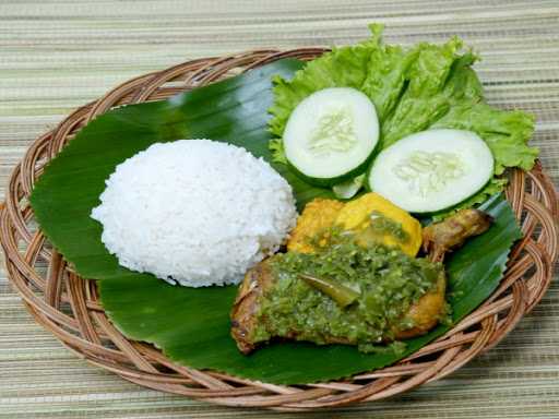 Nasi Bebek Meteor Ayam Penyet Sambel Ijo (Cak Fandi) 3